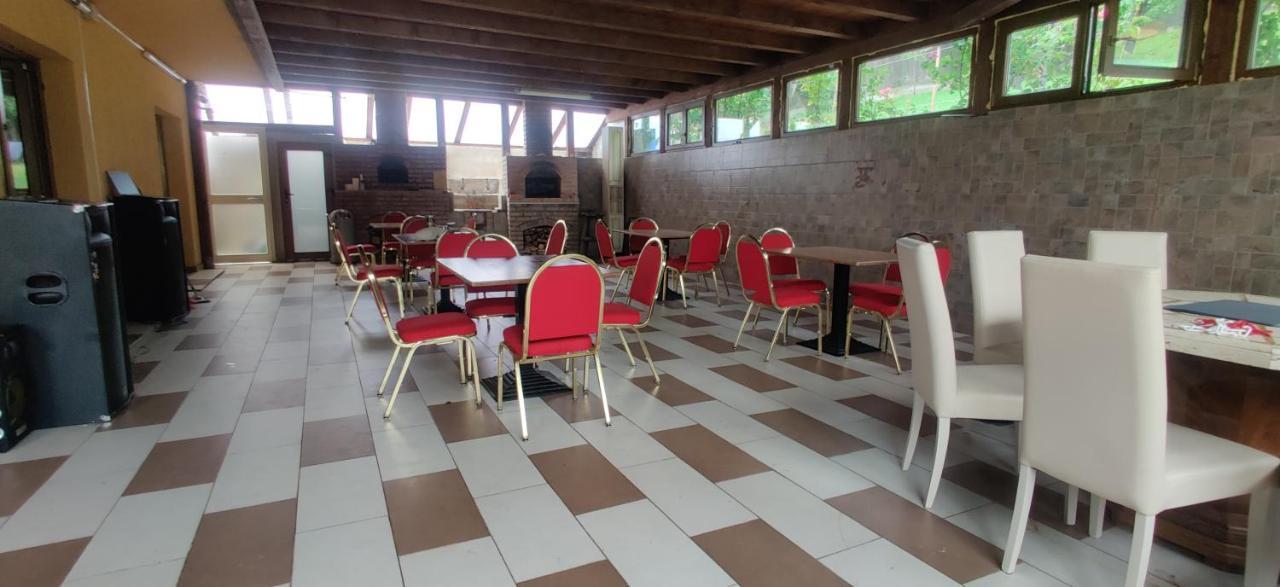Vila Deal Săcele Exterior foto