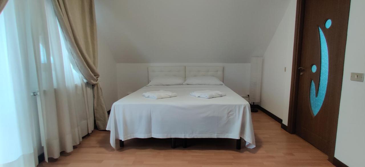 Vila Deal Săcele Exterior foto