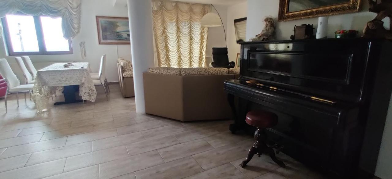 Vila Deal Săcele Exterior foto